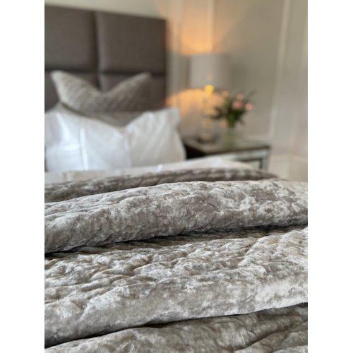 Couverture 'Cia' 180x260 - Beige