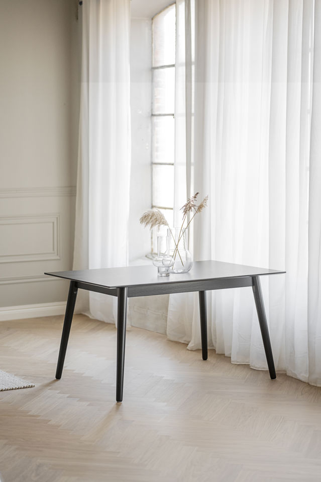 Table à manger 'Lotta' 140x90cm - Noir