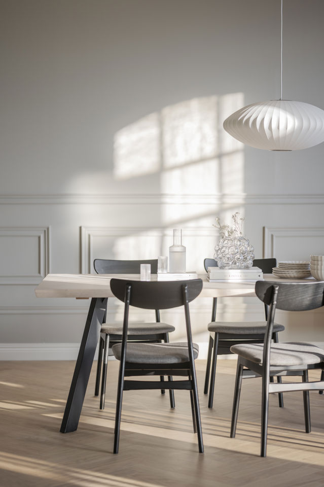 Table à manger 'Fred' 170x95cm - Chêne blanchi/Noir