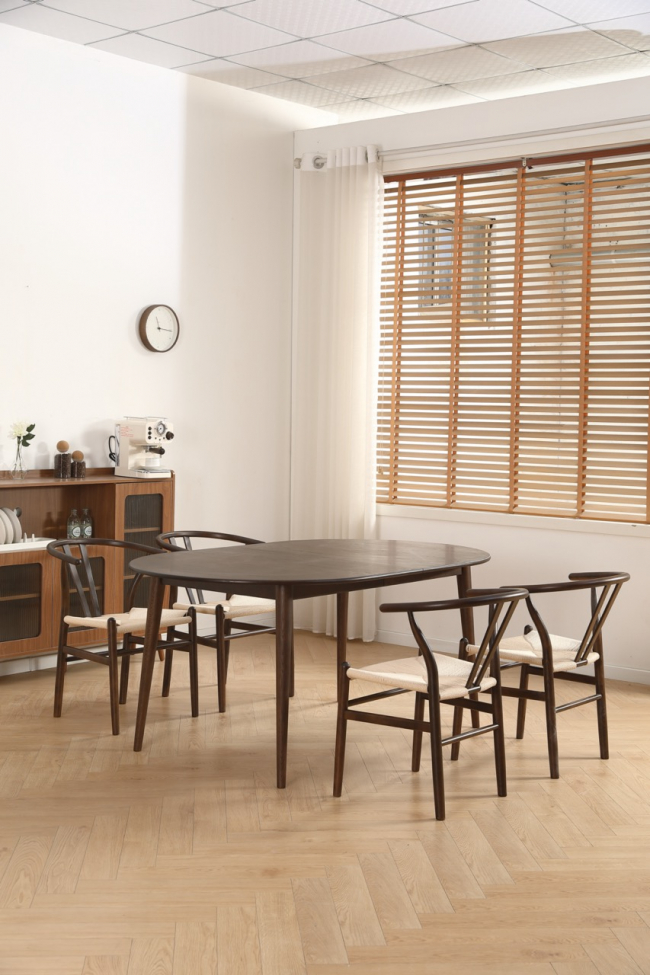 Table à manger 'Avora '- Noyer