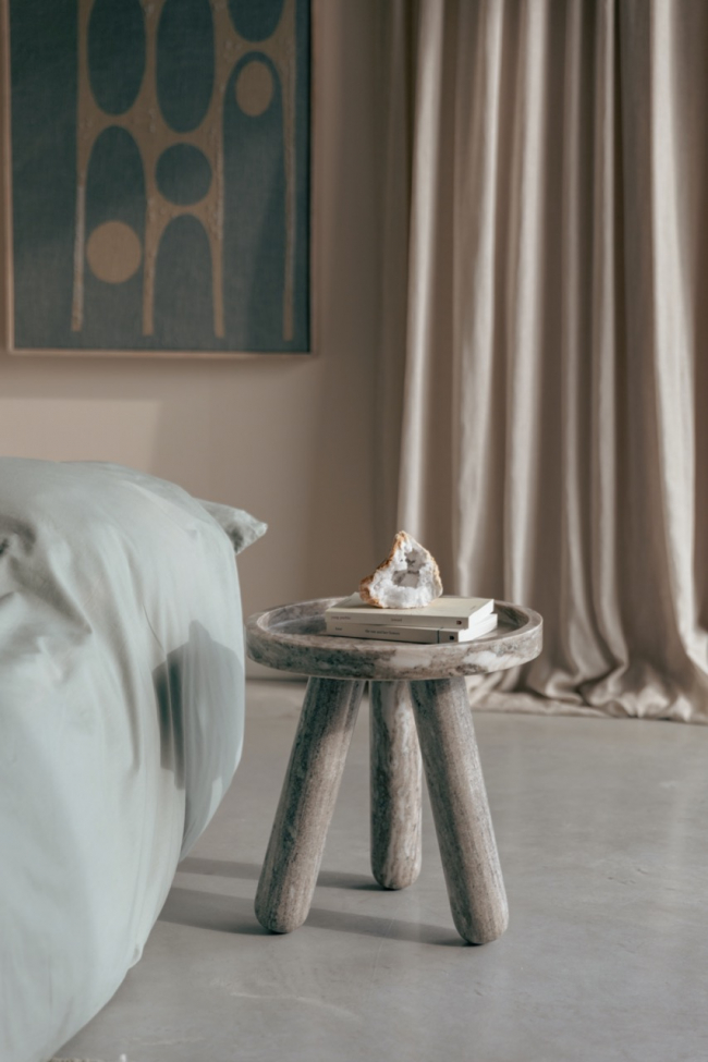 Table d'appoint 'Cosmopolitan' - Beige