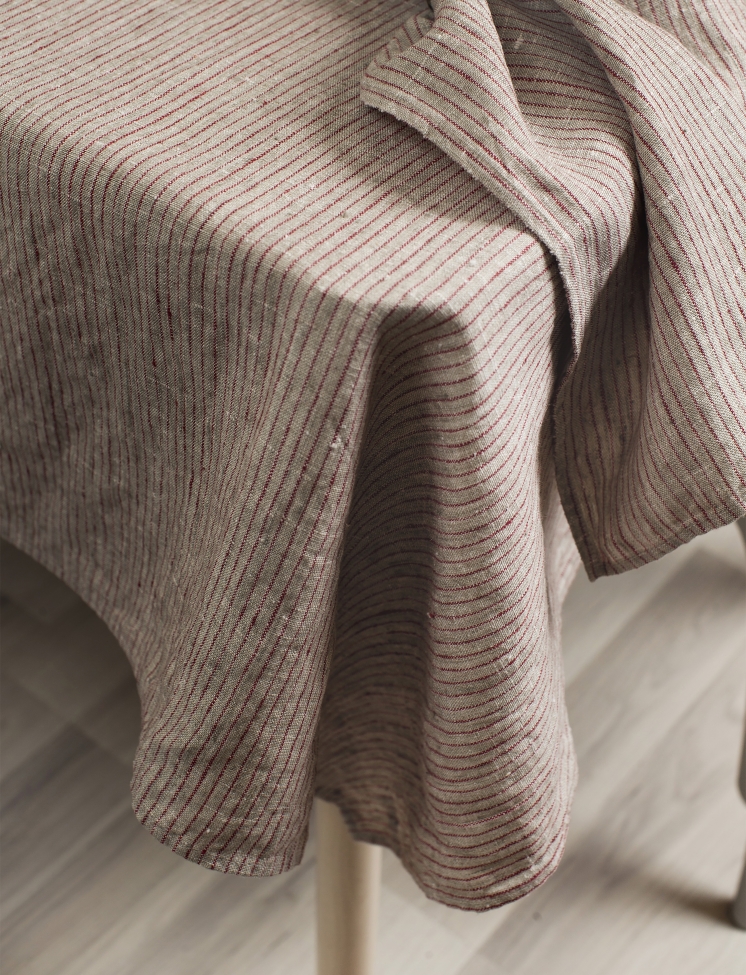 Nappe 'Linus' 145x330- Rouge/Noir