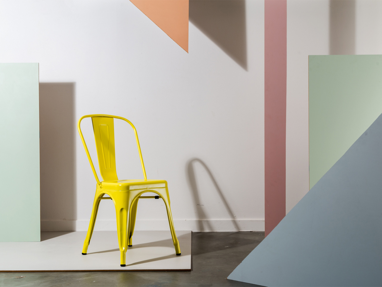 Chaise 'Montmartre' - Laque jaune