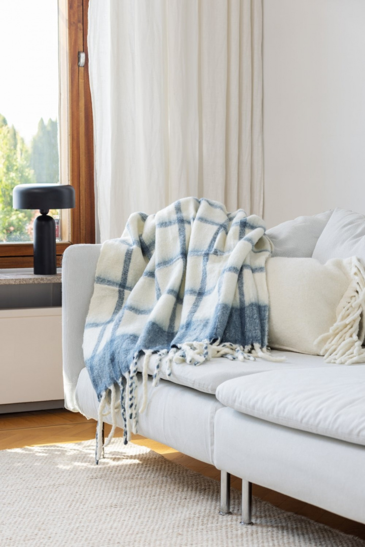 Plaid \' Rachel \' 130 x 170 cm - Bleu dans le groupe Décoration / Textiles / Plaids & couvertures chez Reforma (4224615675033)