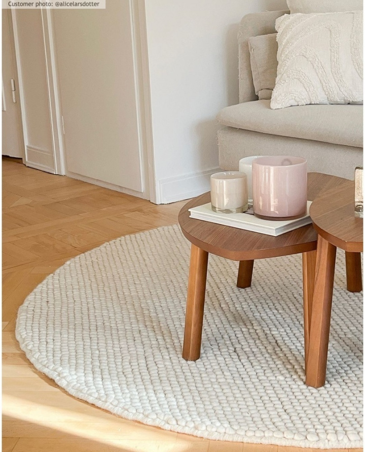 Tapis rond \'Avafors\' - Beige dans le groupe CAMPAGNE / Décoration / Tapis chez Reforma (H100156)