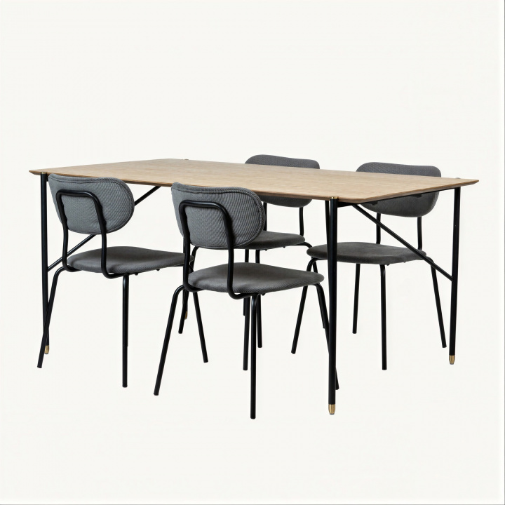 Groupe de repas \'Kungsholmen Hornstull\' - 1 Table & 4 Chaises dans le groupe Meubles / Tables / Groupes de repas chez Reforma (matgrupp7)